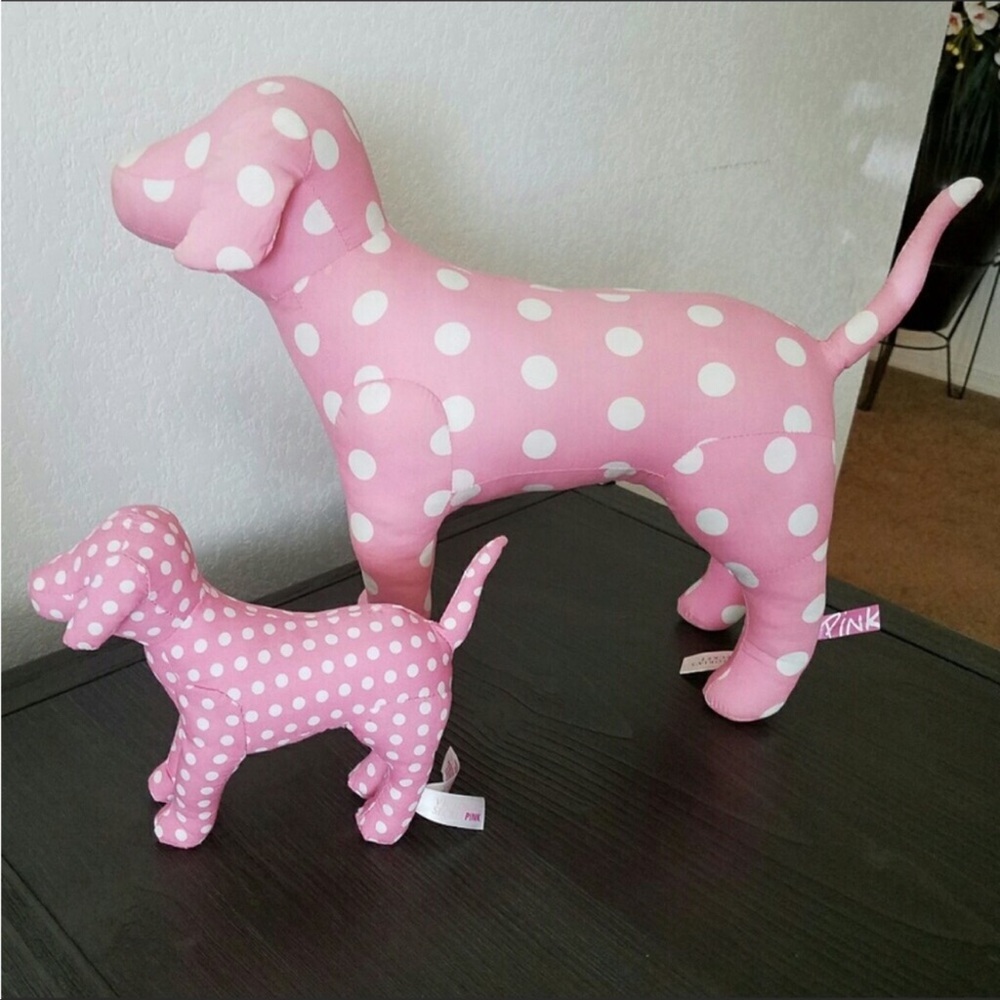🦄✨ISO VS PINK DOGS✨🦄 LOOKING FOR THIS ‼️HELP ME FIND THIS. 🦄✨